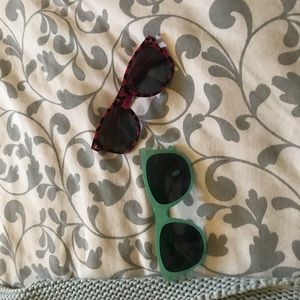 BUNDLE 2 FOR $10 Sunglasses